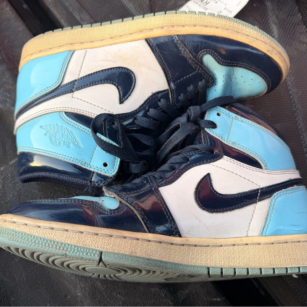 Air Jordan 1 Retro High UNC Patent Women’s – Used